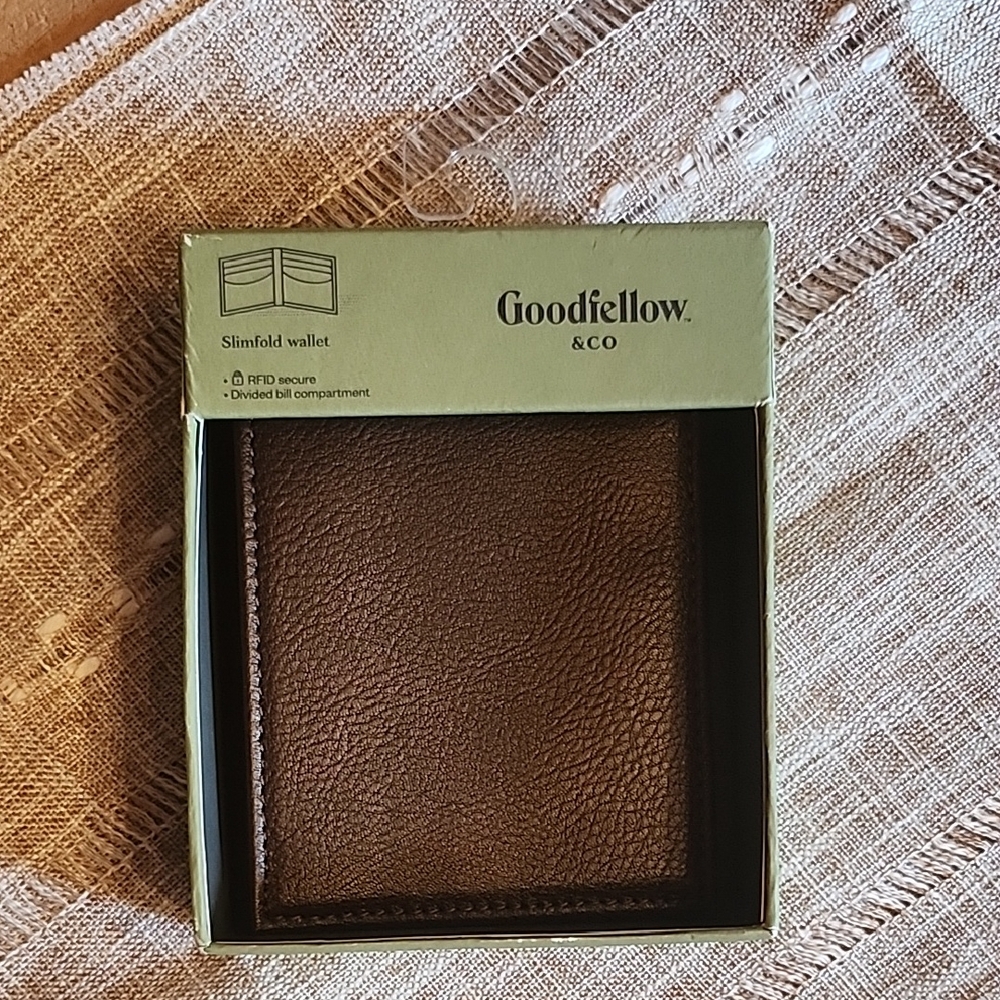 Goodfellow & Co Tan Slimfold Wallet